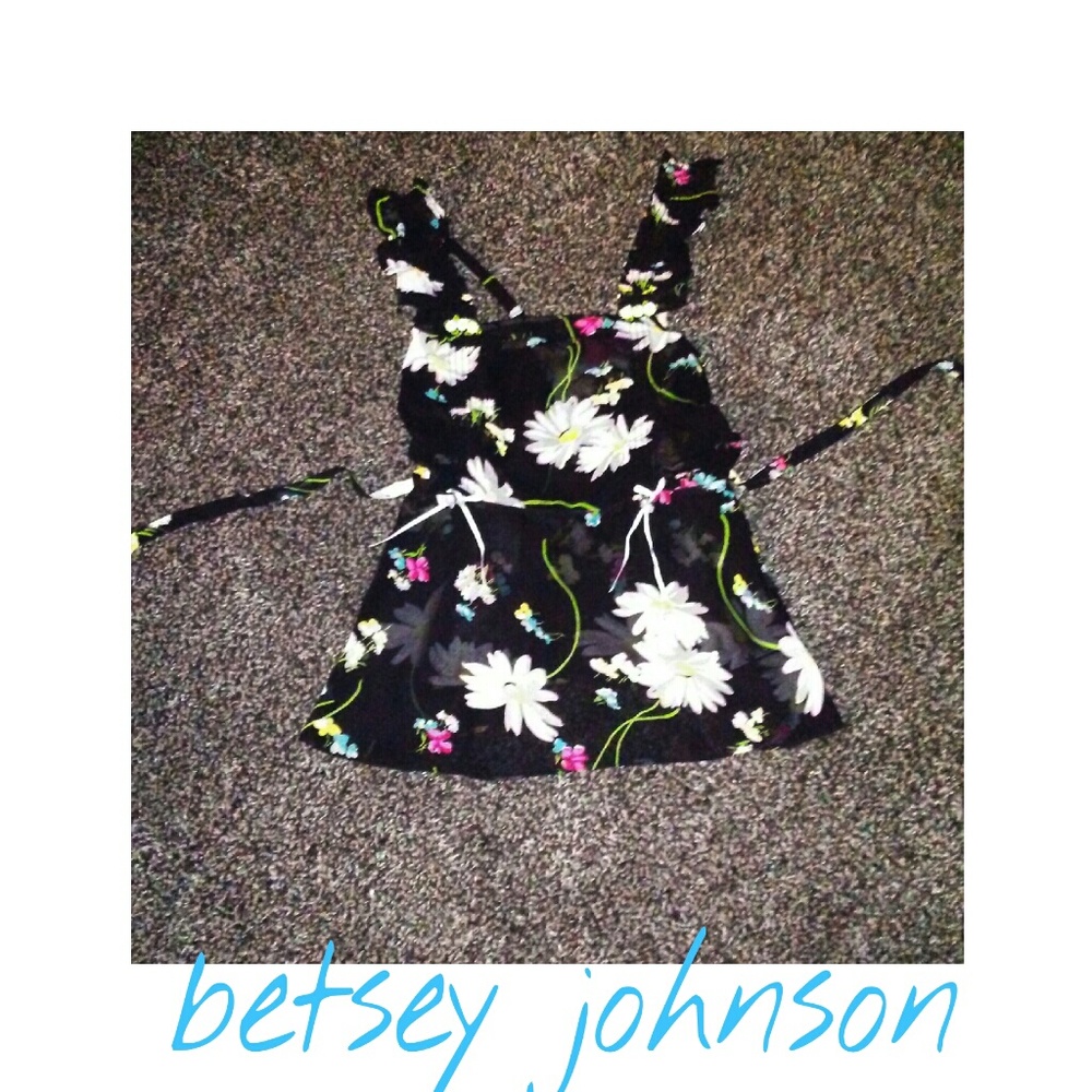 👗Sheer Betsey Johnson Top👗